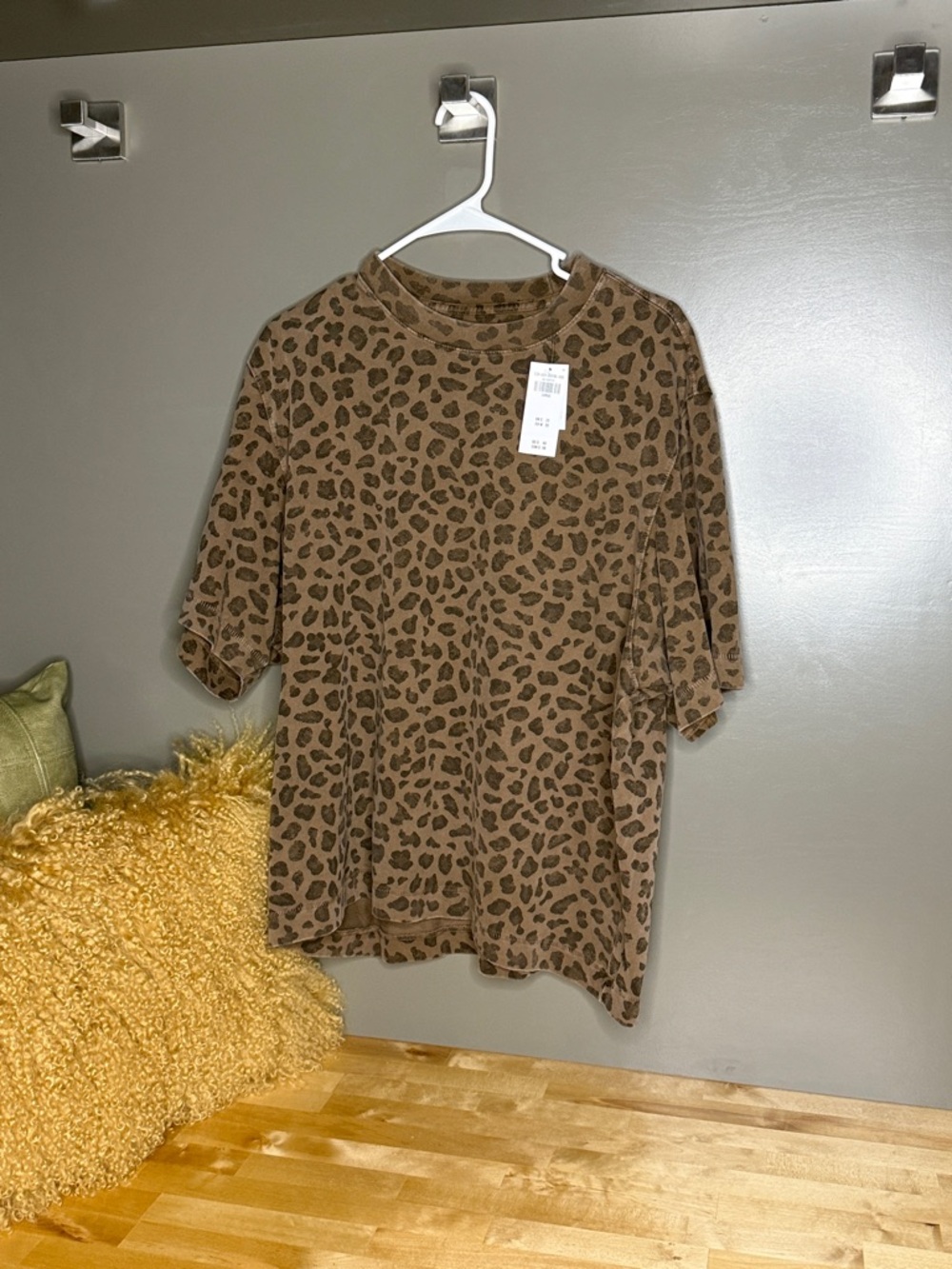 Abercrombie & Fitch Brown Leopard Cropped Tee